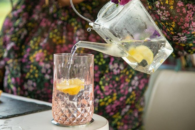 Glasgow Gin Tea Experience - The first city views: Shuttle Street to George Square
