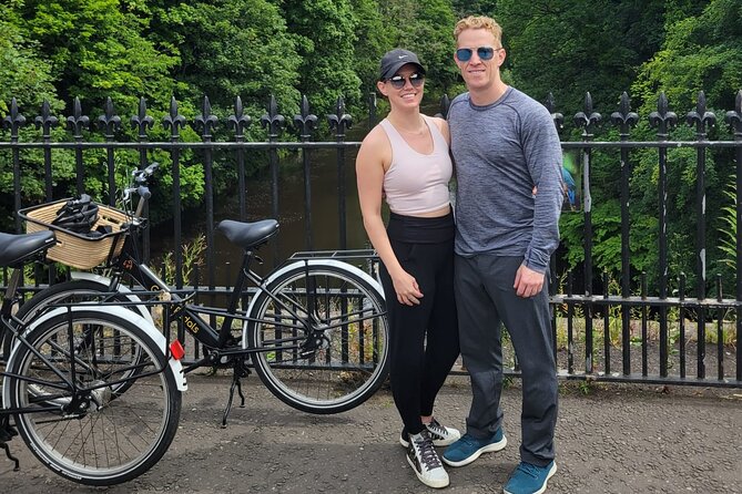 Glasgow Private Bike Tour: Highlights & Hidden Gems - Kelvingrove for art, architecture, and a quick look inside