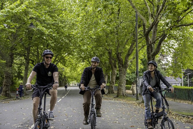 Glasgow Private Bike Tour: Highlights & Hidden Gems - Glasgow University and the ideas it helped shape