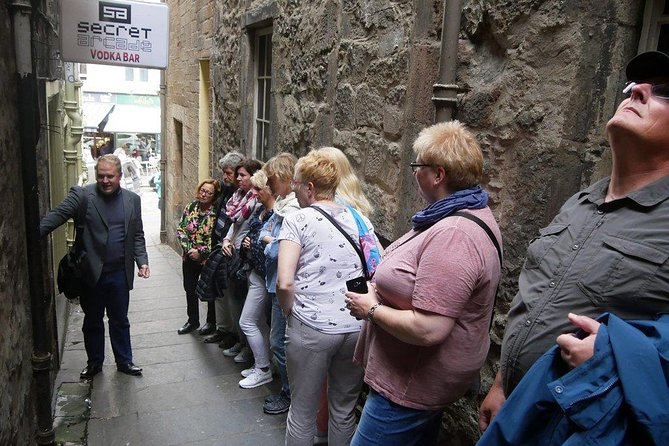 Guided Edinburgh Private Walking Tour - Holyroodhouse and the National Galleries