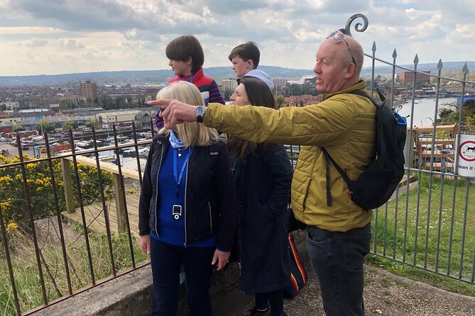 Guided Walking Tour Suspension Bridge Clifton Splendour & City. - What the guide and audio equipment add