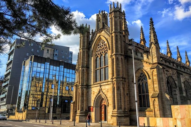 Half-Day Private Glasgow Must-Sees Tour - George Square: Glasgow’s public front room