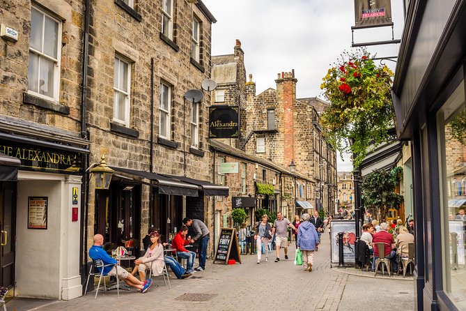 Harrogate Walking Food Tour - Is the pace comfortable?