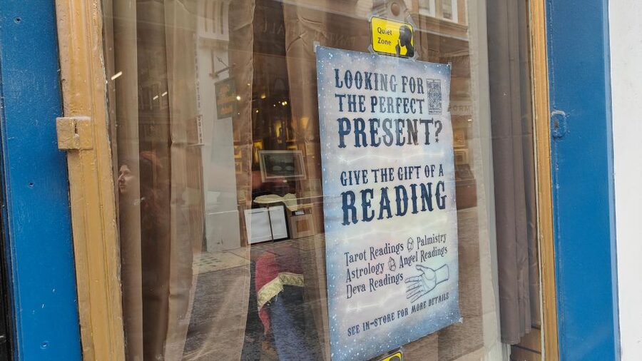 Harry Potter in London - Private Walking Tour - Leicester Square, 12 Grimmauld Place, and Harry himself