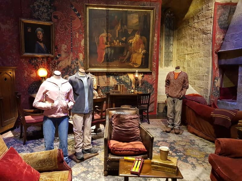 Harry Potter Studio Ticket & Tour of London Film Locations - Should you book it?