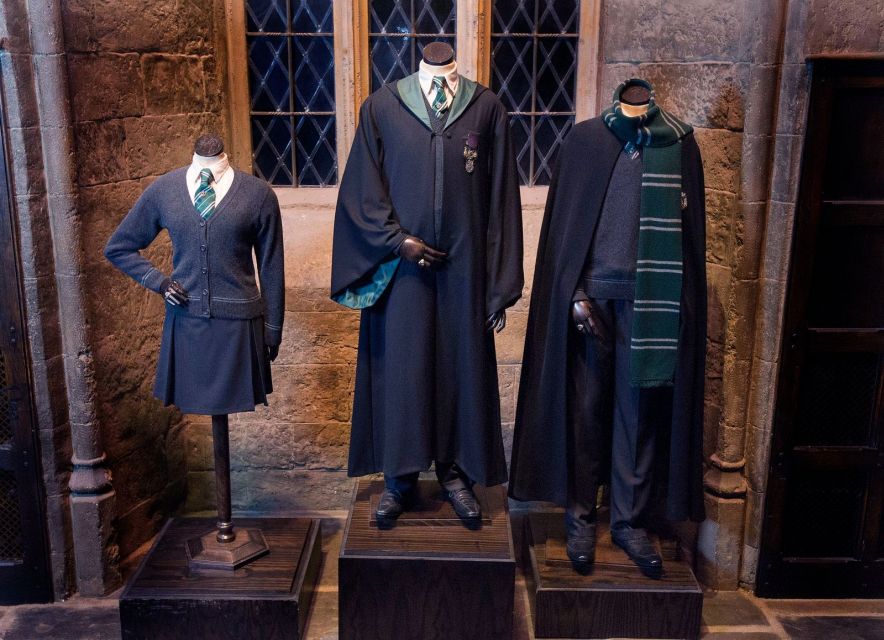 Harry Potter: Warner Bros. Studio Tour from King's Cross - Platform 9¾ and the Hogwarts Express