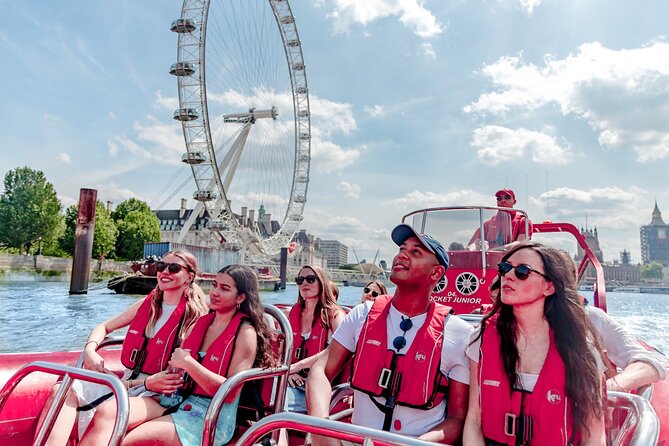High-Speed Thames River Speedboat in London - Guides, music, and the tone of the ride