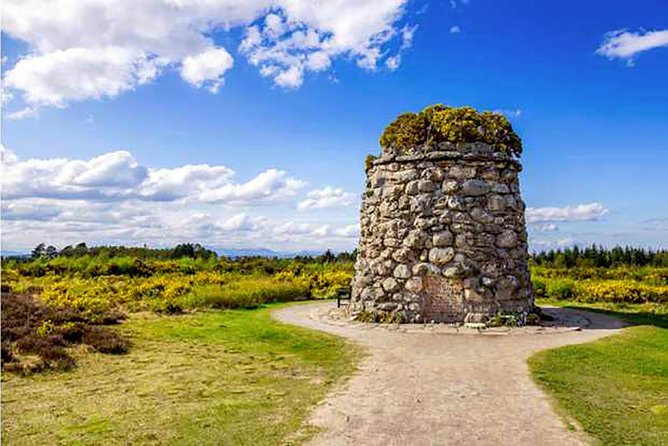 INVERGORDON PORT Tour of Culloden, Cairns & Cawdor Castle - Loch Ness in a short photo stop