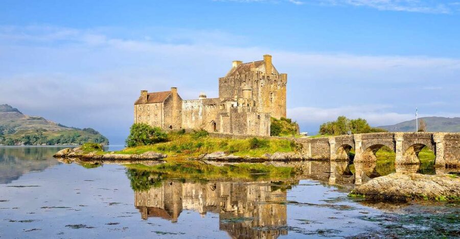 Inverness: Isle of Skye and Eilean Donan Castle Day Trip - Portree supplies lunch and a change of pace