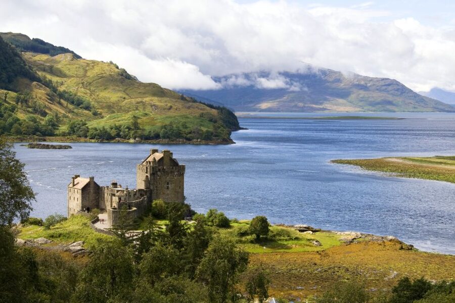 Inverness: Isle of Skye and Eilean Donan Castle Day Trip - Old Man of Storr is a photograph, not a hike