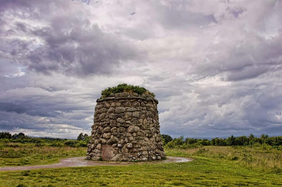 Inverness: Loch Ness, Outlander & Whisky Distillery - Beauly gives you lunch and a breather