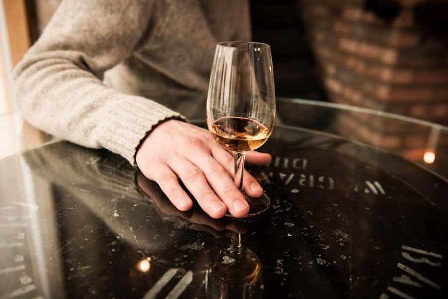 Inverness: Loch Ness, Outlander & Whisky Distillery - Singleton of Glen Ord and the cost of a dram
