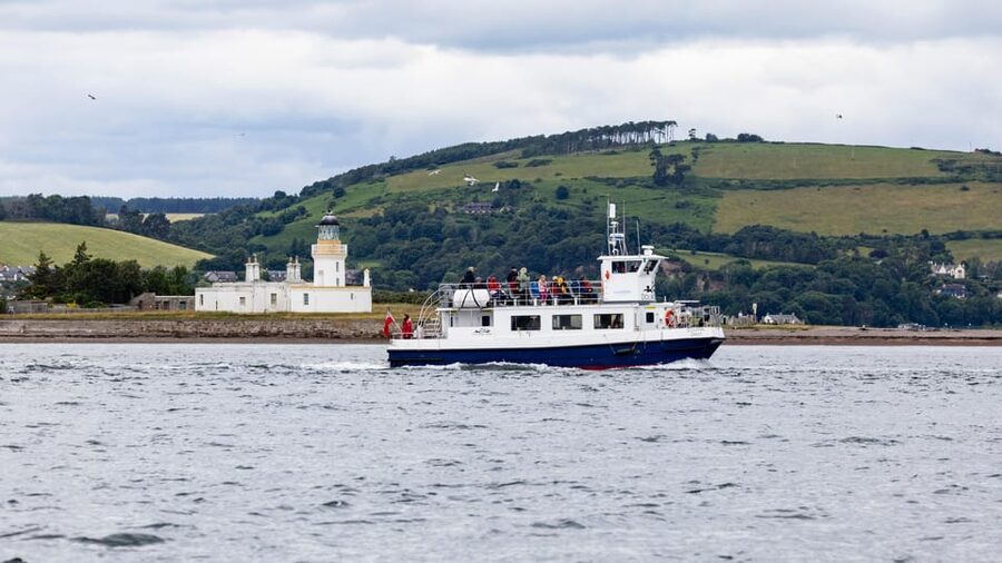 Inverness: Wildlife Watching Cruise to Chanonry Point - Watching for dolphins near Chanonry Point