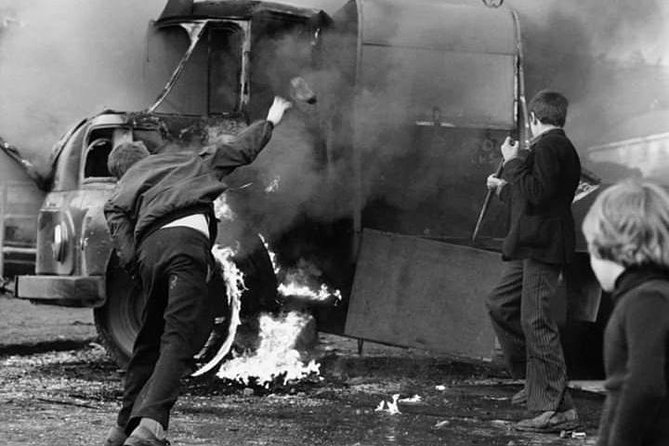 IRA Troubles Conflict Private Tour Museum Graves Murals and Political Analysis - Clonard Monastery and the work of peace