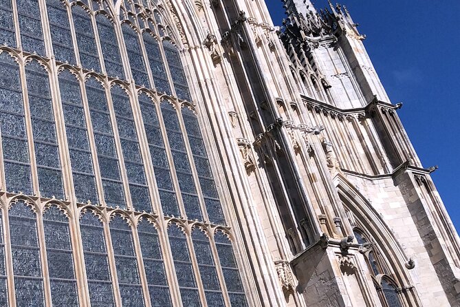 J & M York City Walking Tours - Hungate, the Black Swan, and local texture