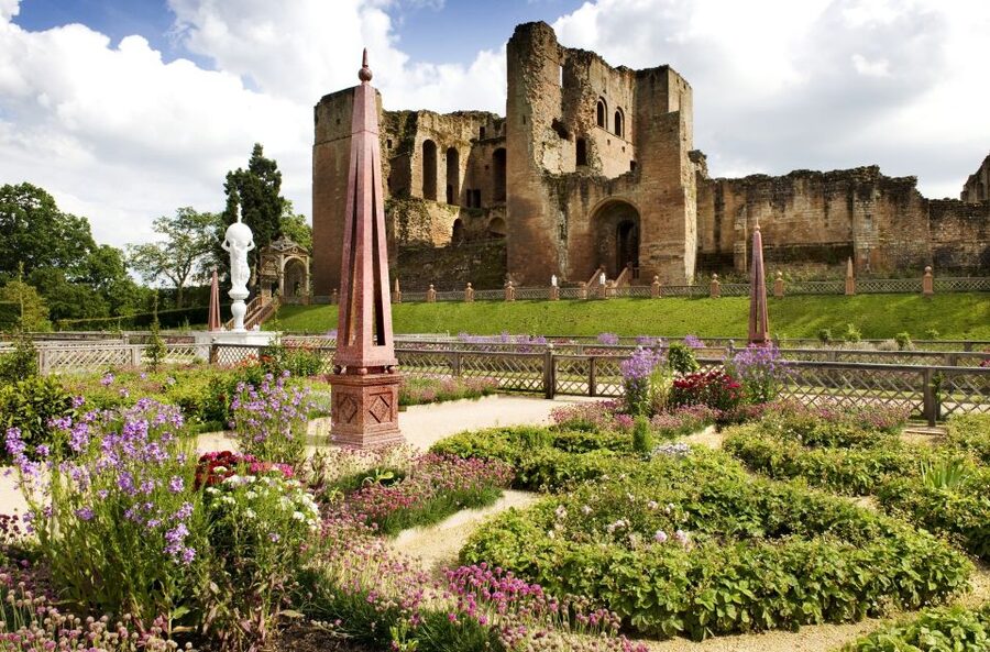 Kenilworth Castle and Elizabethan Garden Entry Ticket - What the two-hour visit feels like