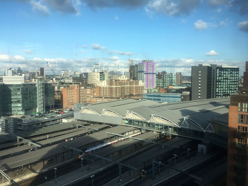 Leeds: 2-Hour Highlights Walking Tour - Art, libraries, and the city’s public life