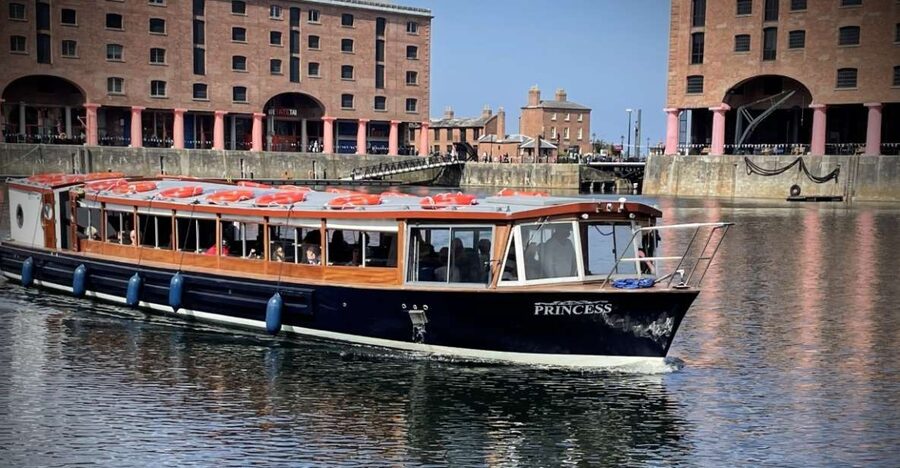 Liverpool: Albert Docks Sightseeing Cruise with Commentary - Key points to know before you board