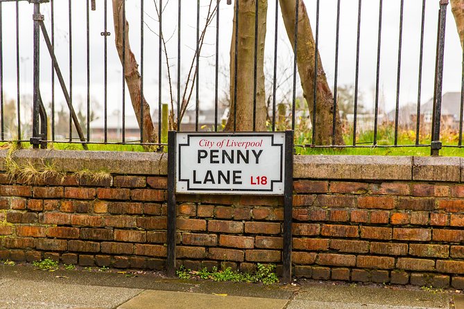 Liverpool and The Beatles Day Tour from London - Finding your bearings at Liverpool Lime Street