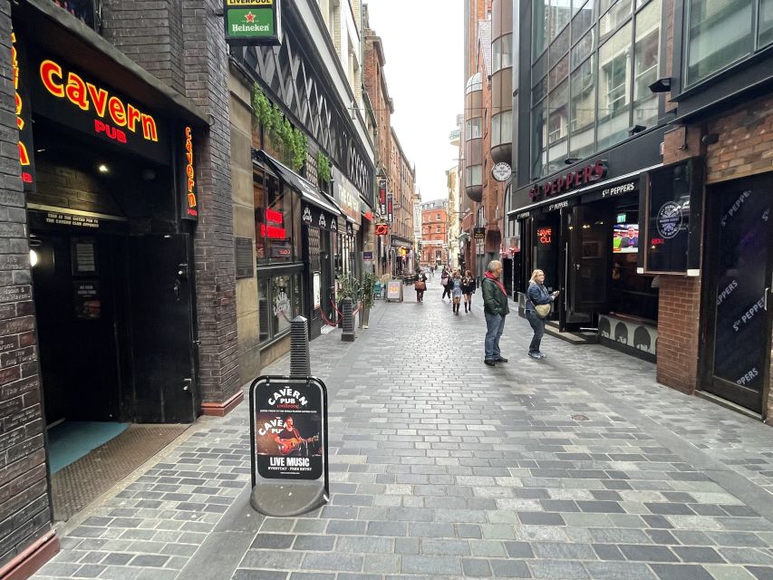 Liverpool: Beatles Highlights Walking Tour - John Lennon and Eleanor Rigby in the city streets
