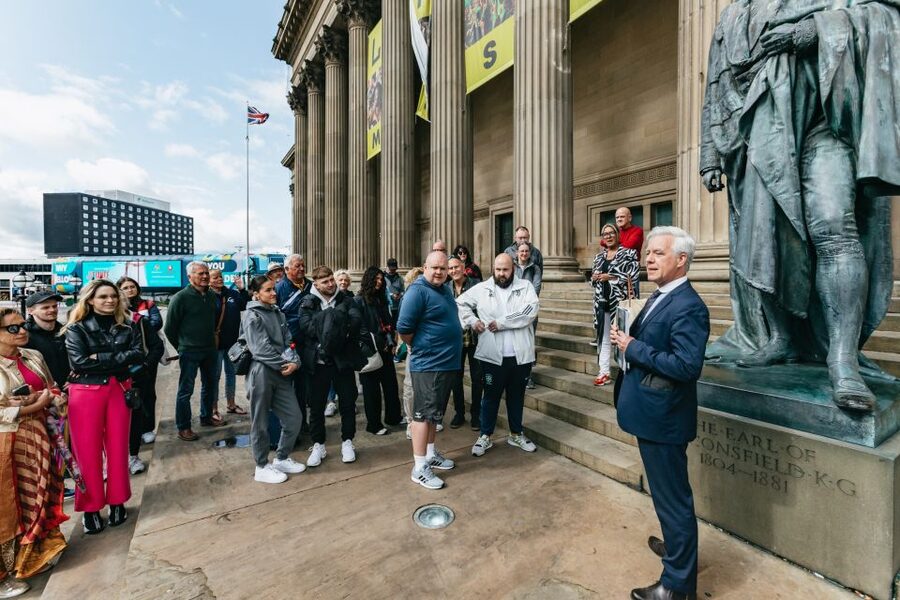 Liverpool: Official Peaky Blinders Coach Tour of Merseyside - How the show clips improve each location