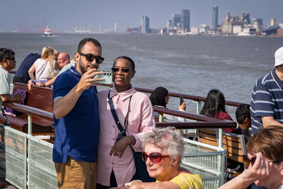 Liverpool: Sightseeing River Cruise on the Mersey River - Food, comfort, and the weather