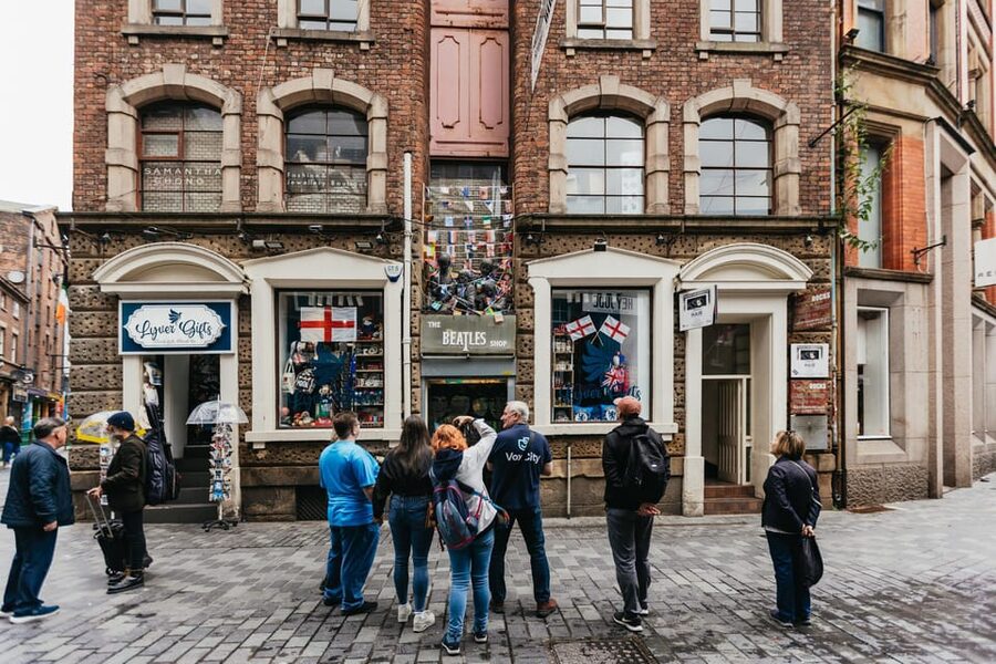 Liverpool: The Beatles and Cavern Quarter Walking Tour - Liverpool Town Hall and the return through the city center
