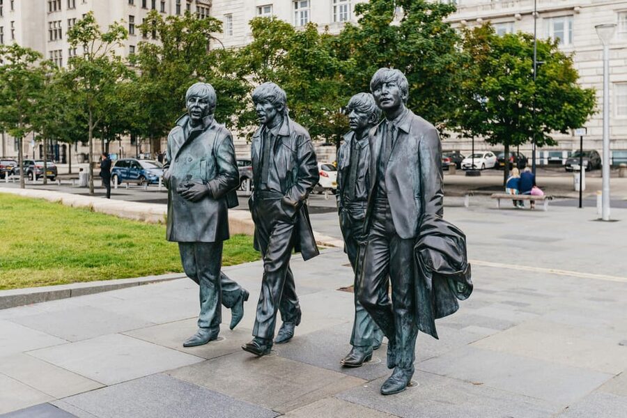 Liverpool: The Beatles and Cavern Quarter Walking Tour - Starting at the Queen Victoria Monument