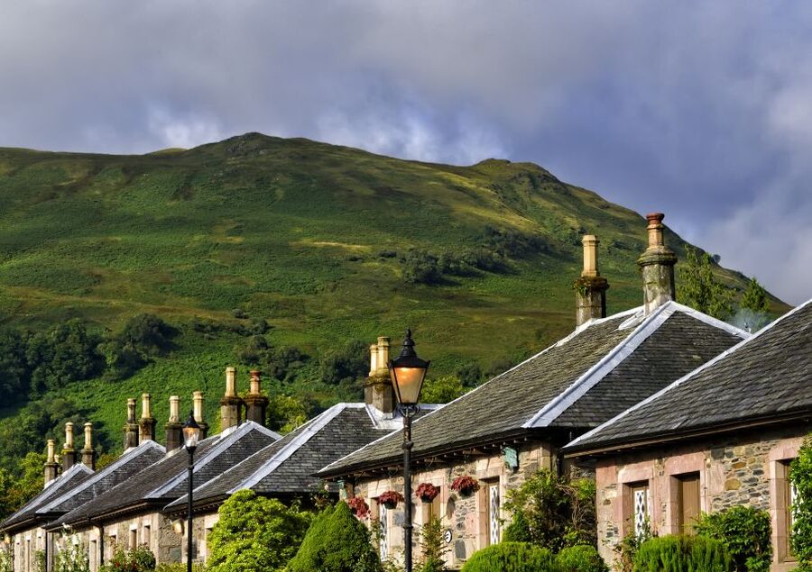 Loch Lomond: Island Discovery 2-Hour Cruise - A warm drink, a wee dram, and the onboard bar