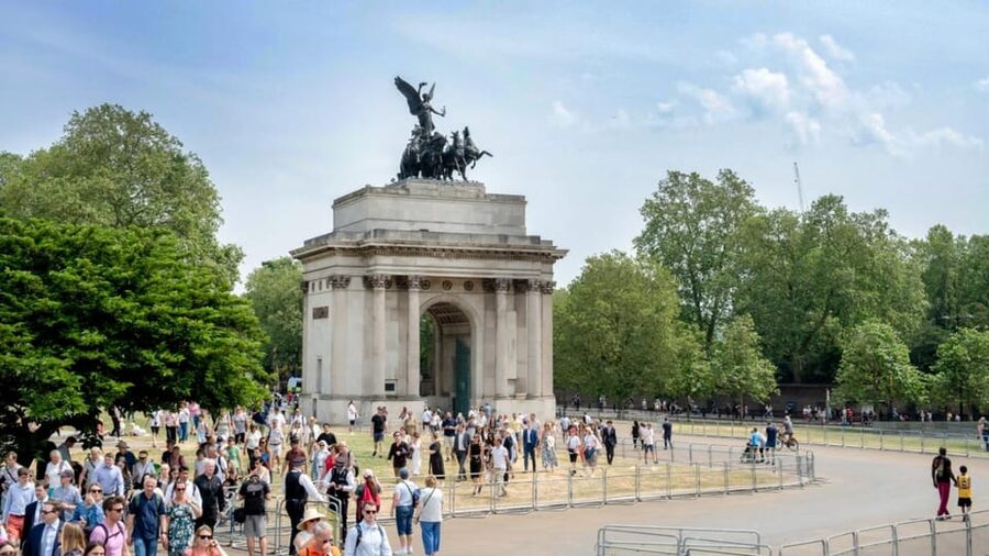 London: 24-Hour Hop-On Hop-Off Bus Pass - Should you book the London 24-hour bus pass?