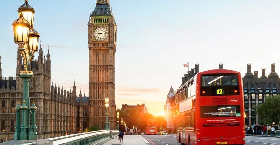 London: 30 London Sights Guided Walking Tour - Trafalgar Square and Whitehall’s ceremonial route