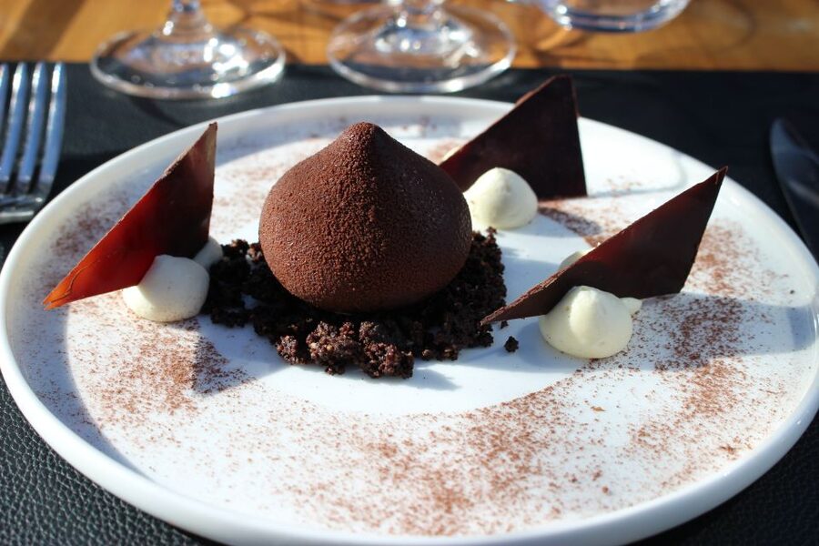 London: 4 Course Lunch Tour by Luxury Coach Bustronome - Should you book this London lunch tour?