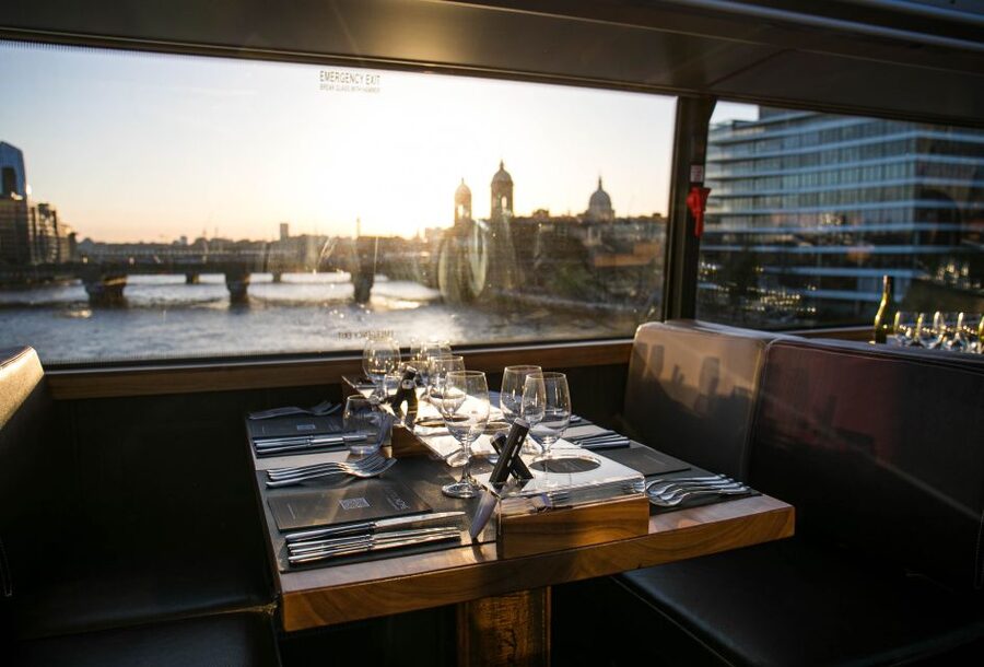 London: 4 Course Lunch Tour by Luxury Coach Bustronome - The lunch route: London’s big sights from the window