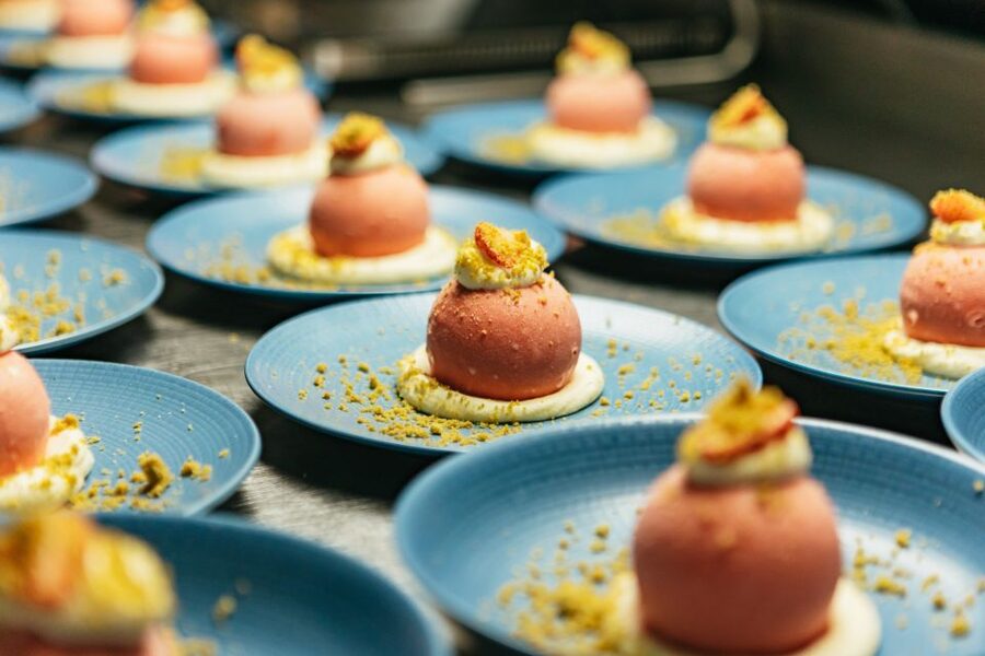 London: 6-Course Gourmet Dinner on a Luxury Coach - Should you book Bustronome London?