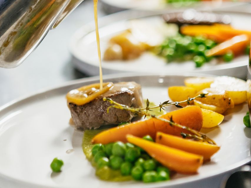 London: 6-Course Gourmet Dinner on a Luxury Coach - What arrives in the six-course meal