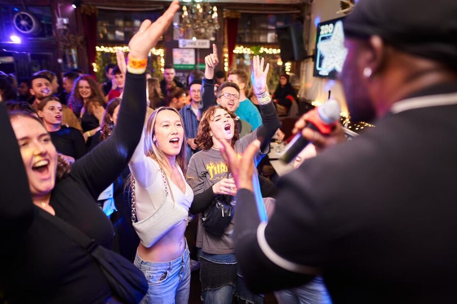 London: Bar and Club Crawl to 5 Central London Venues - The July 4 option
