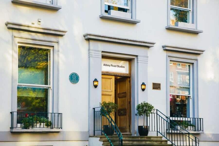 London: Beatles and Abbey Road Tour with Richard Porter - Starting at Tottenham Court Road
