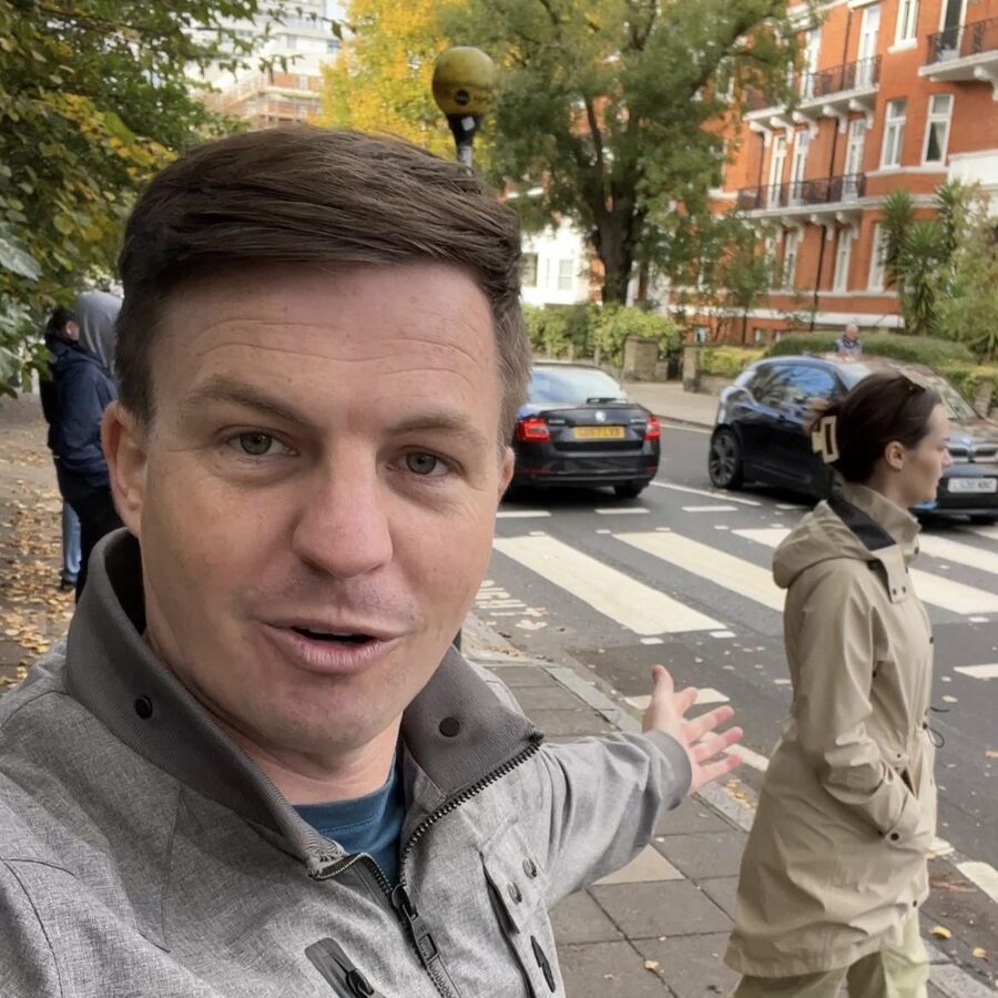 London: Beatles and Abbey Road Tour with Richard Porter - Walking through the Beatles’ Soho