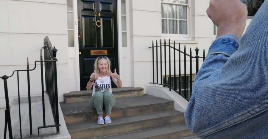 London: Beatles Tour by Black Taxi - Film Locations, Album Covers, and Familiar Images