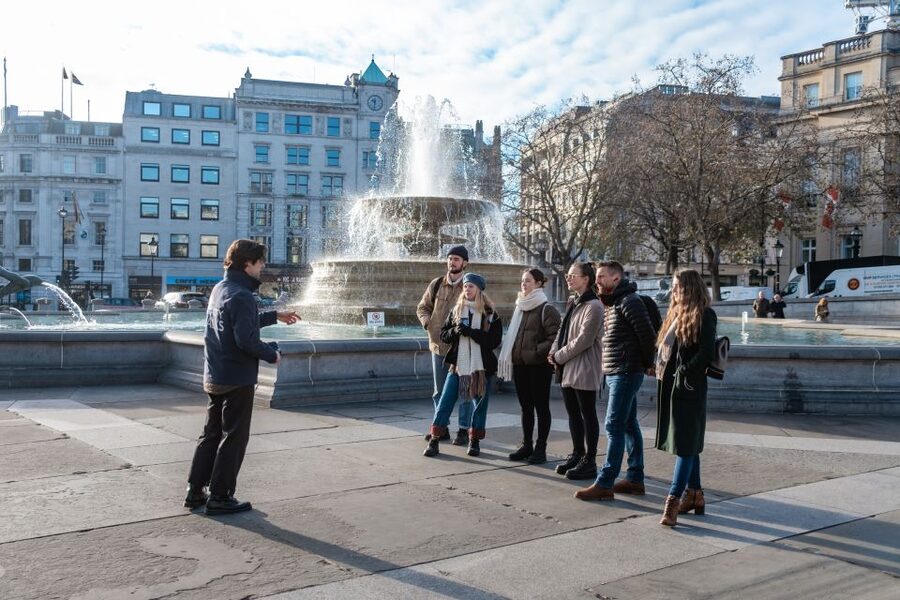 London: Best Landmarks Walking Tour - St James’s Park, St James’s Palace, and The Mall