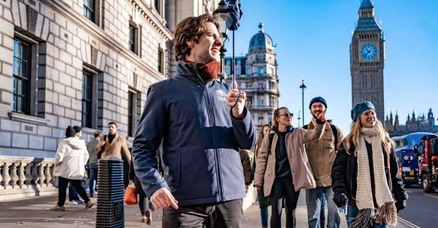London: Best Landmarks Walking Tour - Starting beneath Nelson’s Column at Trafalgar Square