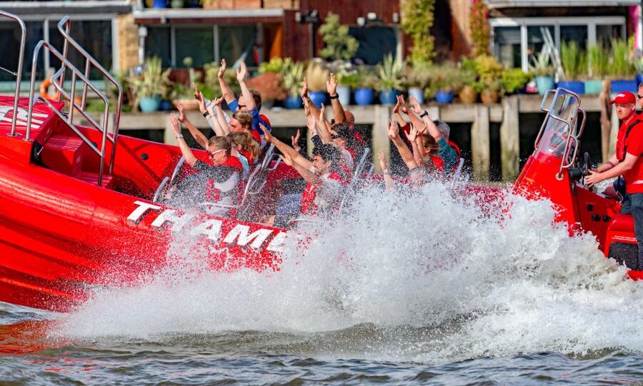 London: Break the Barrier Speed Boat Ride - Who should book this ride?