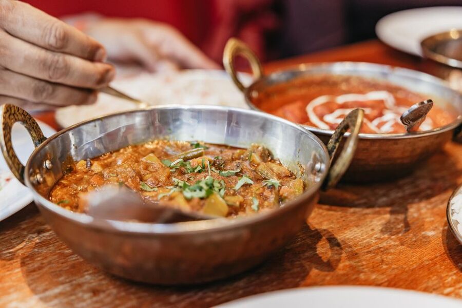 London: Brick Lane, Shoreditch & Spitalfields Food Tour - Curry in a traditional East End setting