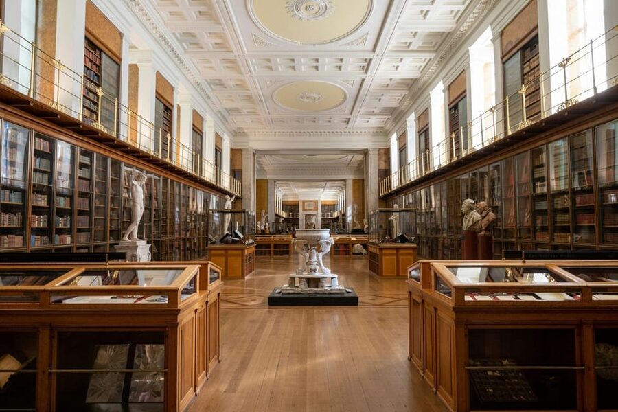 London: British Museum Audio Tour & Priority Entrance Ticket - Why this package helps in a very large museum