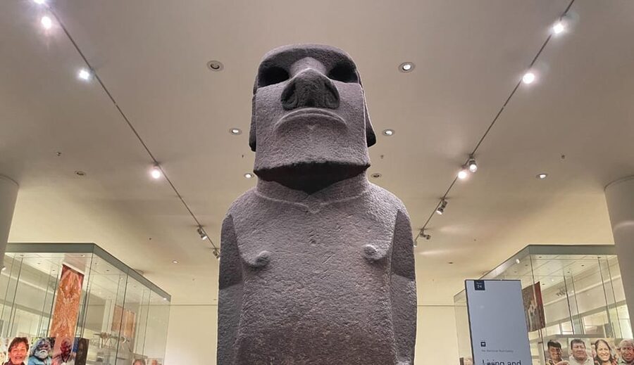 London: British Museum Audio Tour & Priority Entrance Ticket - How the audio guide works in practice