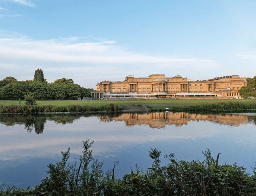 London: Buckingham Palace and Royal London Walking Tour - A royal walk through St James’s and Westminster
