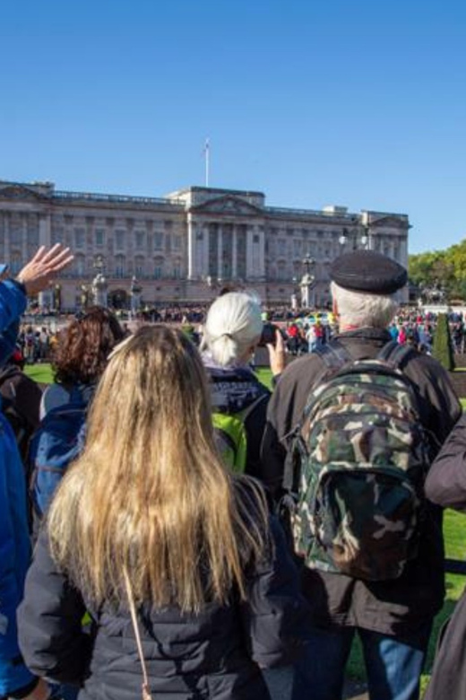 London: Buckingham Palace and Royal London Walking Tour - St James’s Palace and the royal side of the West End