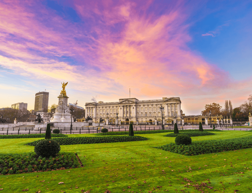 London: Buckingham Palace and Royal London Walking Tour - Horseguards, coronation stories, and the chance to see the Guard change