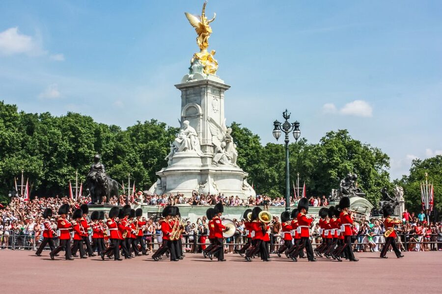 London: Buckingham Palace Entry & Changing of the Guard Tour - The schedule matters more than the description suggests
