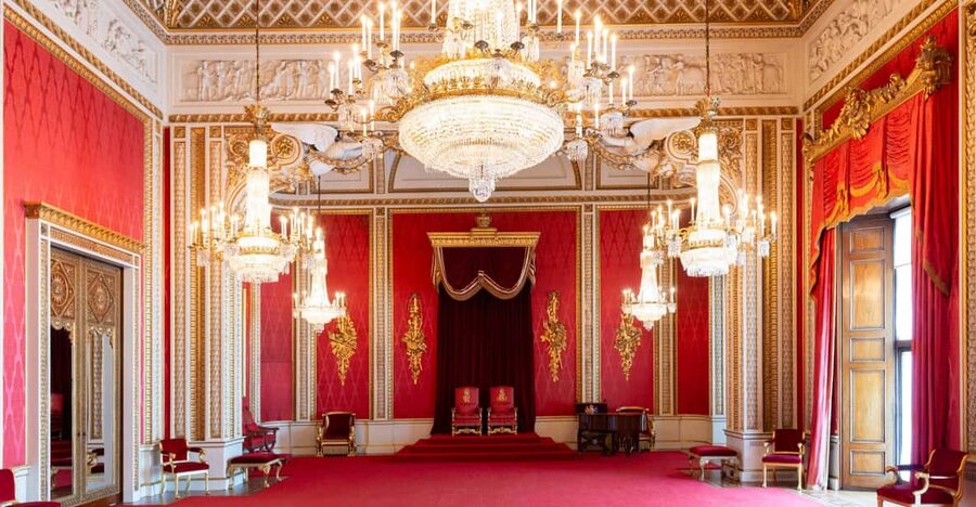 London: Buckingham Palace State Rooms & Royal Walking Tour - Start at the Queen Victoria Memorial